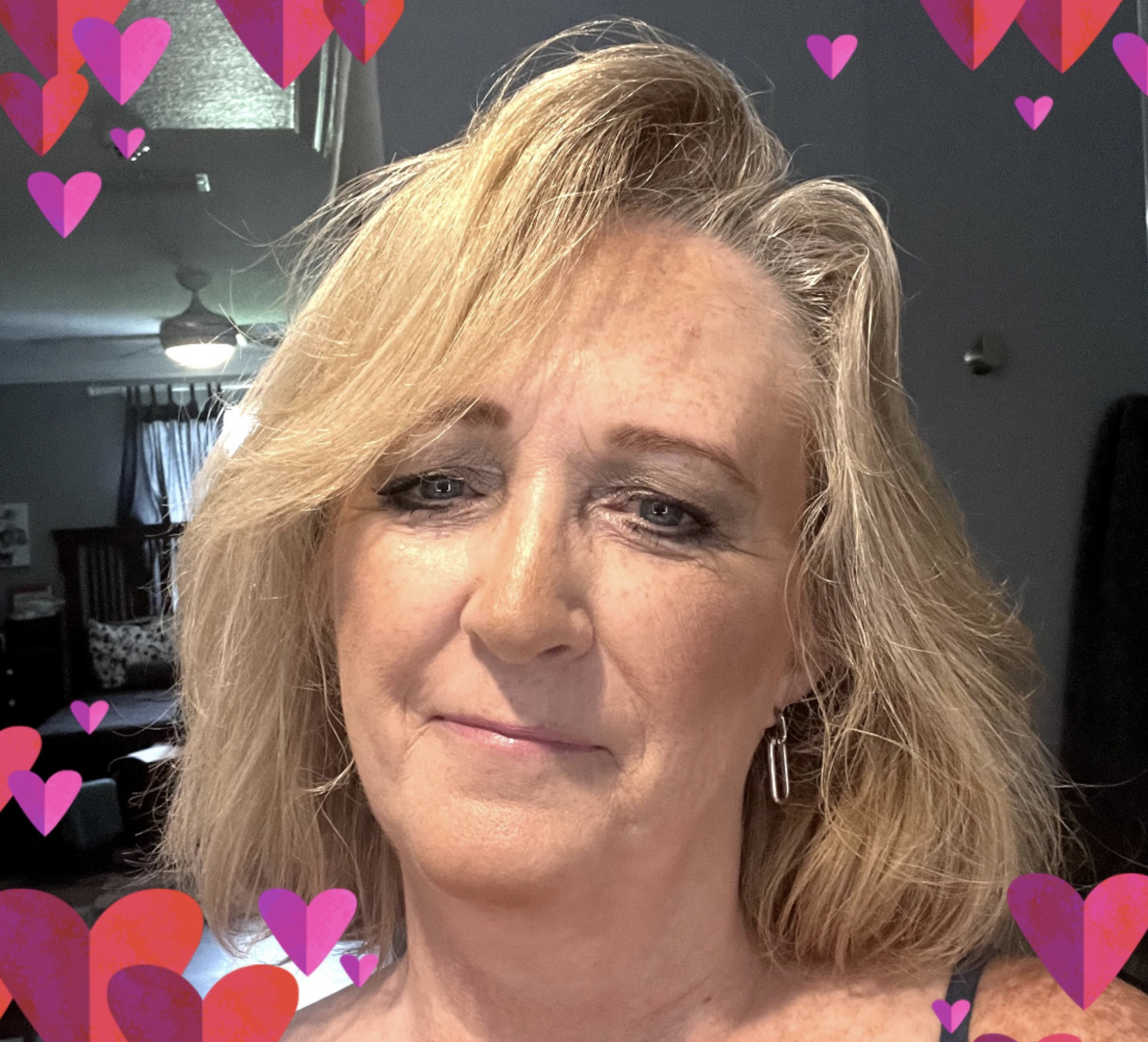 Vicki Hollinsworth Ray